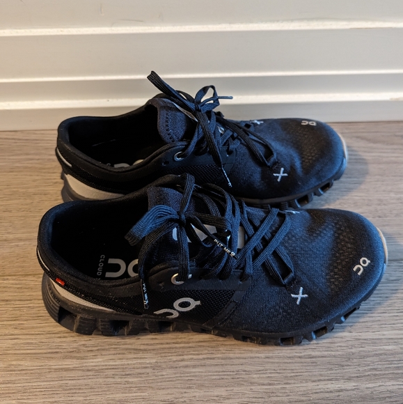 ON Black Cloud X 3 Sneakers - Picture 2 of 5